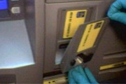 Мошенники прикрепляют к банкоматам шпионские устройства. // atmscams.com