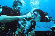 Подводную вечеринку с шампанским предлагает Anantara Kihavah Villas. // anantara.com