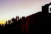 Туристы встречают рассвет на горе Моисея. // wikimedia.org