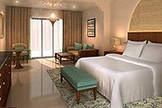 Номер в отеле DoubleTree by Hilton Resort & Spa Marjan Island // hilton.com