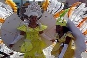 Костюмы карнавала в Минделу славятся по всему миру. // capeverde.co.uk
