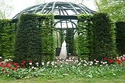 Прекрасный сад - заслуга графа Вандевра. // vandeuvre.fr
