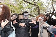 Японская молодежь обожает зомби. // therockstar.com