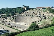 На холме Фурвьер сохранились античные римские постройки. // lyon.fr