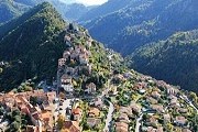 Городок Туре-Левенс находится в Приморских Альпах. // cote-tourisme.com