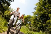 Велопрогулки все популярнее.  // Valeriy Velikov, Shutterstock.com