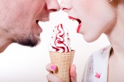 Туристы также смогут посетить кафе-мороженое.  // Olga Rosi, Shutterstock.com