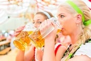 В Финляндии - сезон пивных фестивалей.  // Kzenon, Shutterstock.com
