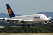 В Lufthansa - забастовка пилотов.