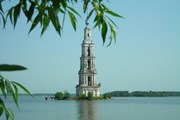 Калязинская колокольня - уникальный памятник в воде.