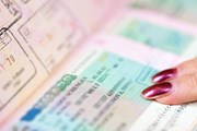 Подать документы на визу в Эстонию все проще.  // Iakov Filimonov, Shutterstock.com