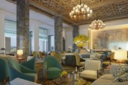 Холл отеля Four Seasons Resort Dubai