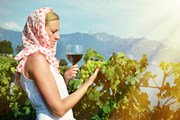 Можно отведать более ста сортов уникальных вин.  // Capricorn Studio, Shutterstock.com