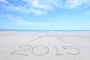 Многие предпочитают встречать Новый год на пляже.