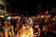 Власти Бангкока пытаются упорядочить уличную торговлю. // thailand-news.ru