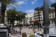 Тур начинается на Plaza de las Monjas. // Wikipedia