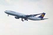 Самолет Lufthansa // Travel.ru