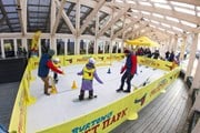 Малыши смогут встать на сноуборд.  // burton.ru
