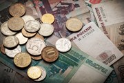 Евровые сборы оплачиваются в рублях по курсу.  // Eugene Sergeev, Shutterstock.com