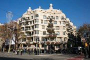 Casa Milà - выдающийся памятник архитектуры.  // lapedrera.com