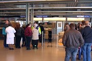 Паспортный контроль в Vaalimaa // Juha Korhonen, Yle