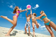 Пляжный сезон не за горами. // YanLev, Shutterstock.com
