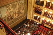 Интерьер Национального театра в Праге.  // Staycoolandbegood, Wikipedia