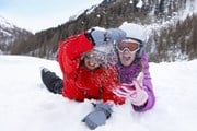 На отдыхе в Швейцарии можно сэкономить.  // Air Images, Shutterstock.com