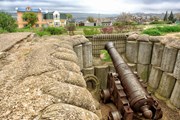 Экскурсии посвящены военной истории.  // rtem, Shutterstock.com