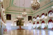 Тронный зал Большого Петергофского дворца // peterhofmuseum.ru