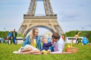 Париж - в числе популярных для семейного отдыха зарубежных городов. // Ekaterina Pokrovsky, Shutterstock.com