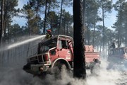 Во Франции туристы вынуждены покинуть кемпинги. // AFP