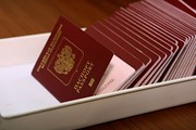 Туристы из регионов России не смогли получить паспорта с визами вовремя.