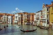 Гондолы - символы Венеции.