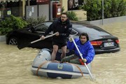 Итальянские дороги затоплены. // EPA