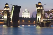 Большеохтинский мост в Санкт-Петербурге