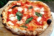 Знаменитая неаполитанская пицца