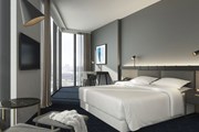 Номер в Four Points by Sheraton Melbourne Docklands  // starwoodhotels.com