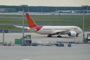 Air India покидает Москву // Юрий Плохотниченко