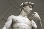 Знаменитый "Давид" Микеланджело - жемчужина Галереи Академии. // accademia.org