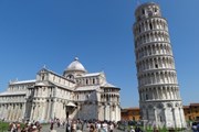 Пизанская башня - один из символов Италии // Travel.ru