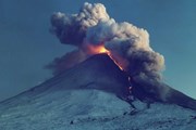 Туристов на Камчатку привлекают вулканы. // awesomeworld.ru