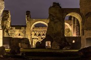 Туристам предлагают ночное путешествие в древнеримскую историю. // avvenire.it