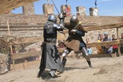 Сотни рыцарей приезжают в Судак каждое лето.
