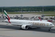 Самолет Emirates // Юрий Плохотниченко