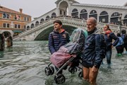 75% улиц Венеции затоплено. // Gettyimages