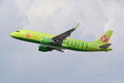 S7 Airlines в мае начнет летать в Китай // By Masakatsu Ukon - S7 Airlines, Airbus A320-200 VP-BOG NRT, CC BY-SA 2.0