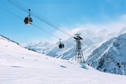 Ряд российских горнолыжных курортов уже открыли сезон // resort-elbrus.ru