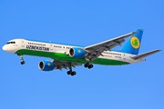 Uzbekistan Airways проводит однодневную распродажу билетов по избранным направлениям // By Fedor Leukhin - AT1A8042, CC BY-SA 2.0, https://commons.wikimedia.org/w/index.php?curid=26608228