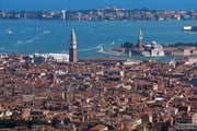 Венеция начала собирать пошлину с «однодневных» туристов // Авторство: collection by DanieleDF1995 (talk), CC BY-SA 3.0, https://commons.wikimedia.org/w/index.php?curid=9532753
